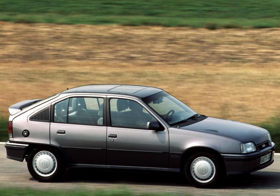  Opel Kadett GSi 16V 5-Door (E) 1988 года  (фото 4 из 5)